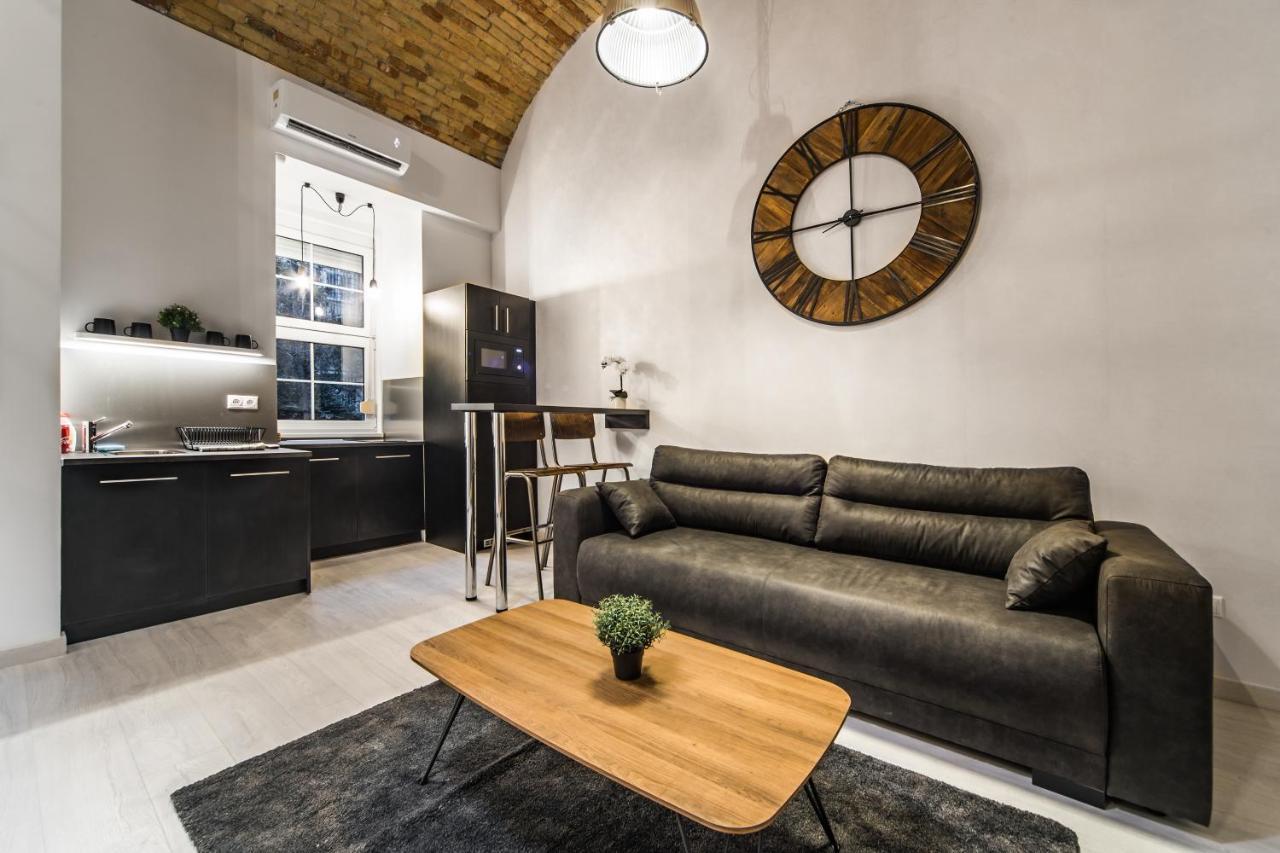 בודפשט Spacious Loft In The Heart Of Downtown מראה חיצוני תמונה