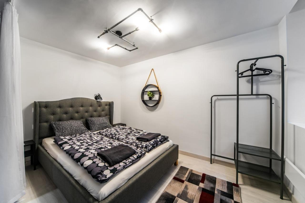 בודפשט Spacious Loft In The Heart Of Downtown מראה חיצוני תמונה
