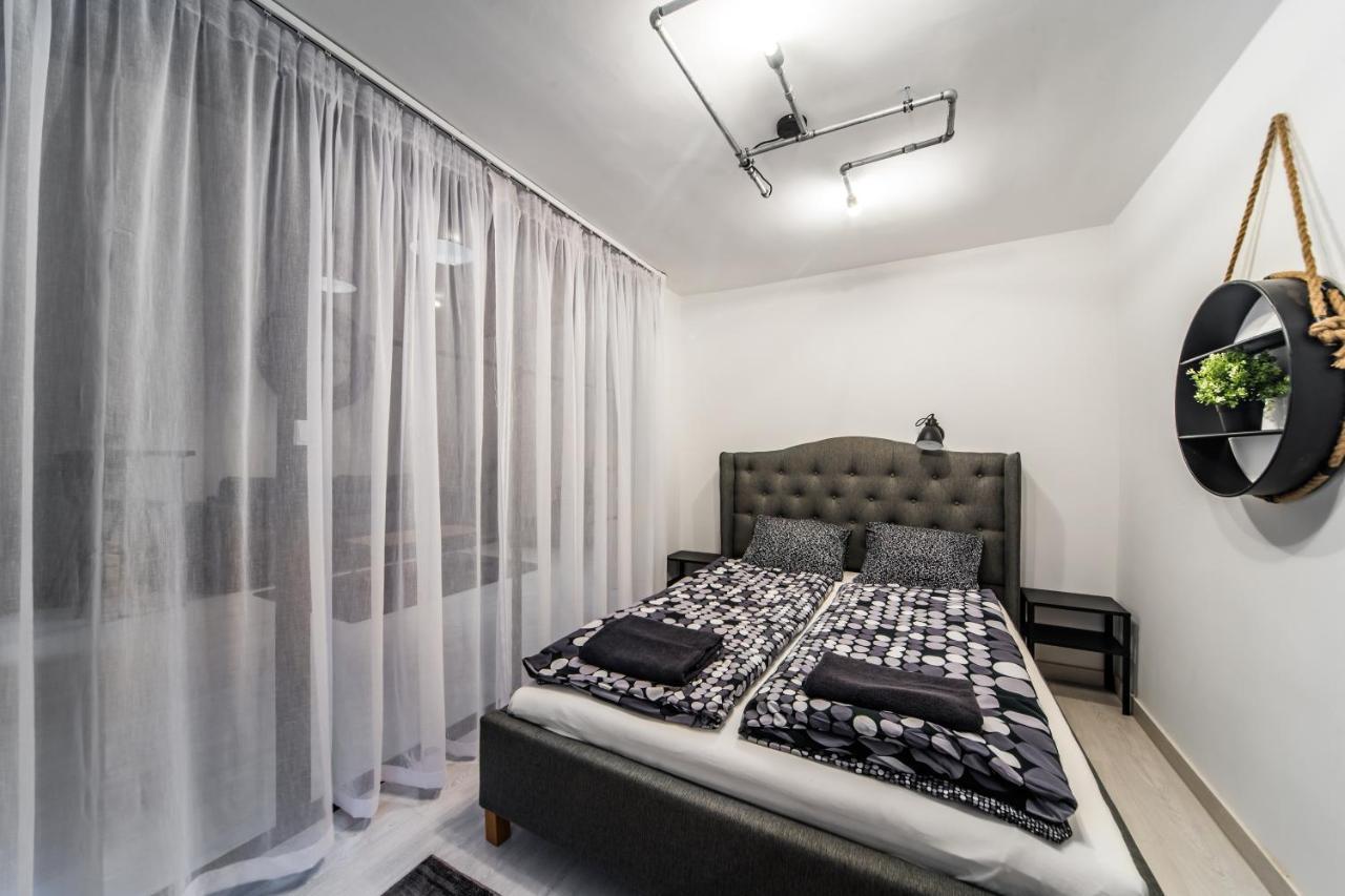 בודפשט Spacious Loft In The Heart Of Downtown מראה חיצוני תמונה