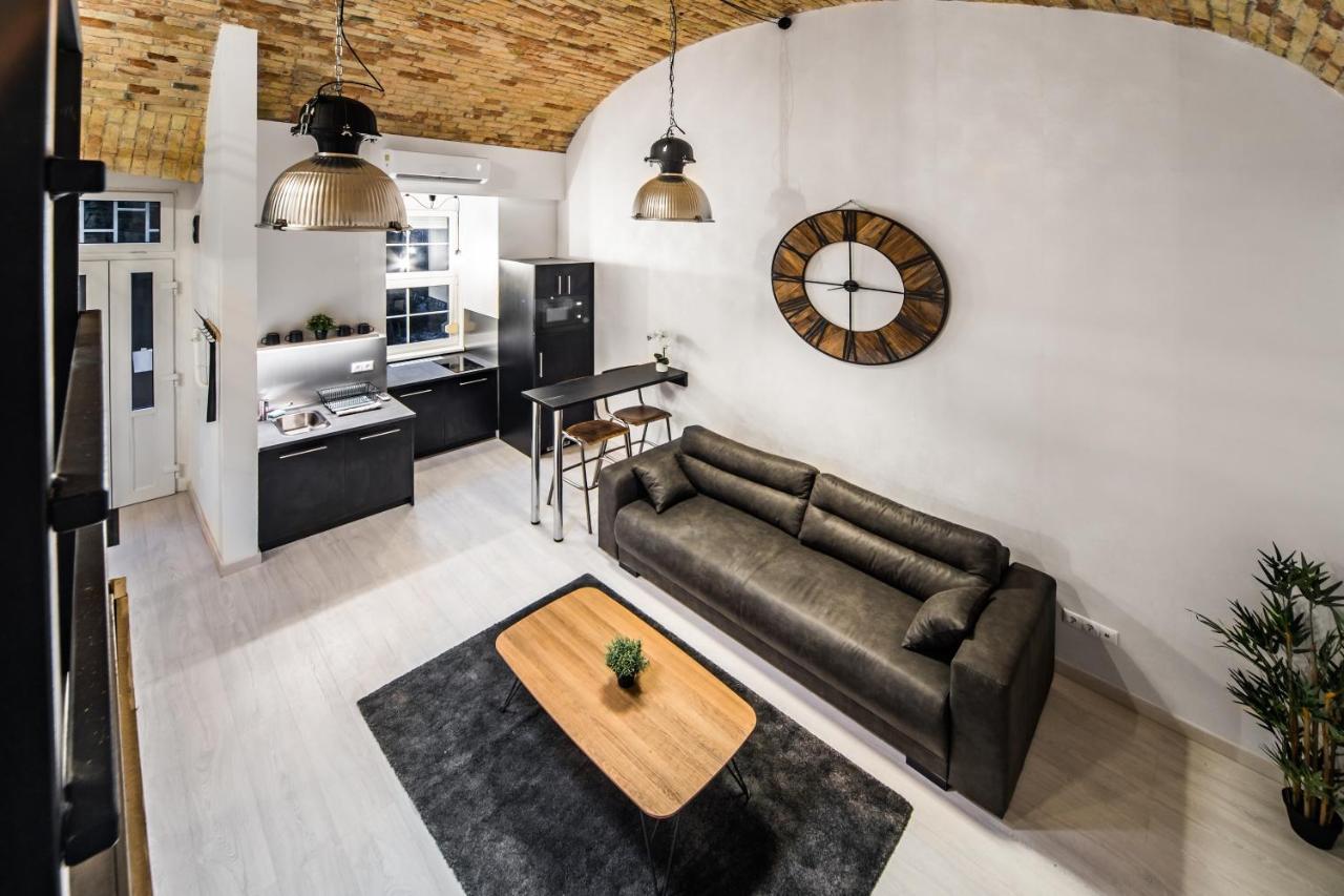 בודפשט Spacious Loft In The Heart Of Downtown מראה חיצוני תמונה